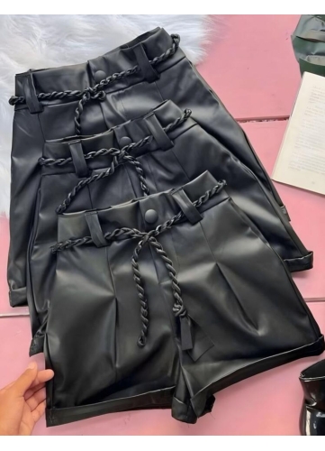 SHORT COURO SHORT COURO